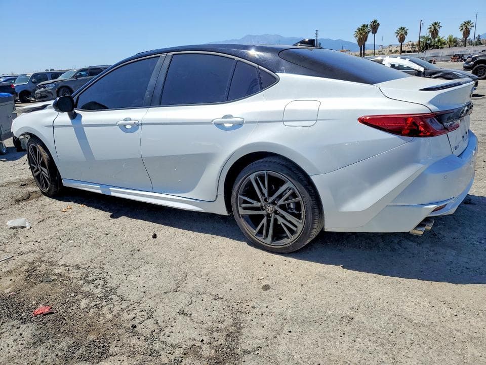 2025 TOYOTA CAMRY XSE 2