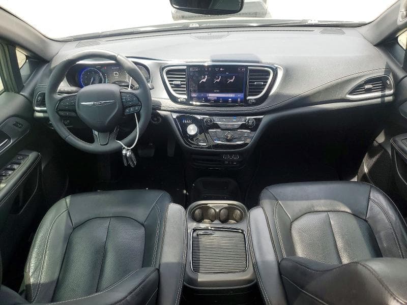 2022 CHRYSLER PACIFICA TOURING L 8