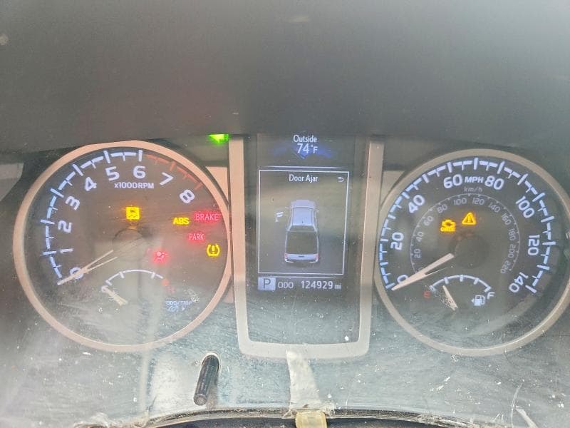 2018 TOYOTA TACOMA SR5 V6 SR5 V6 9