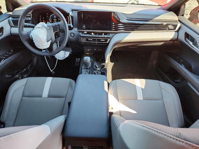 2025 TOYOTA CAMRY SE SE 8