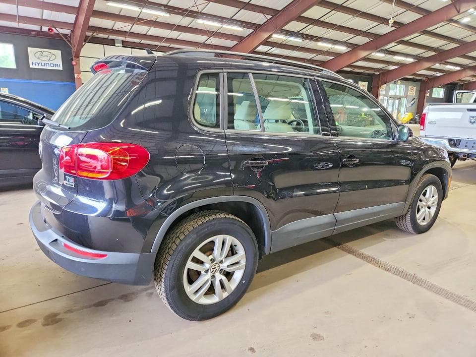 2017 VOLKSWAGEN TIGUAN S S 4
