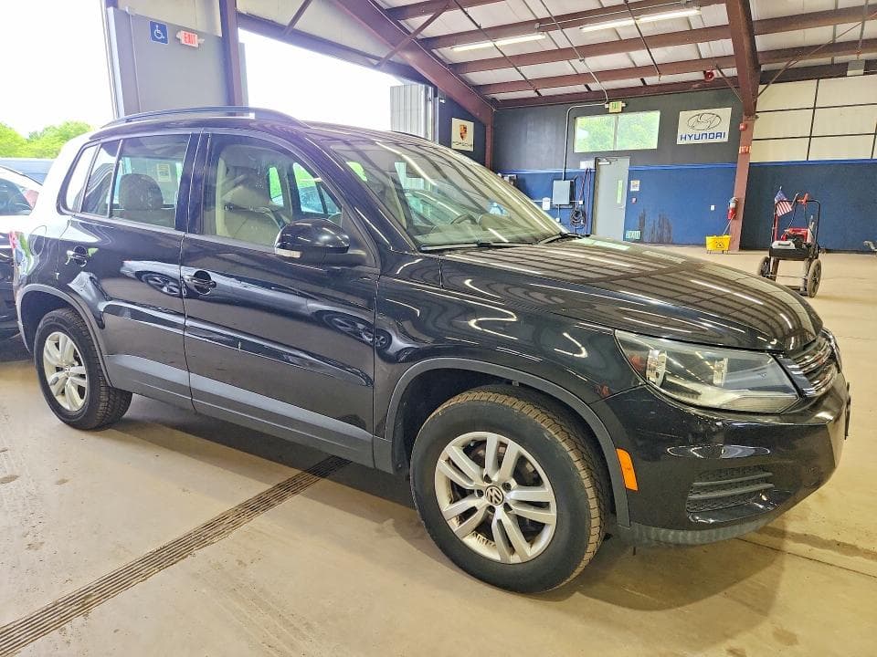 2017 VOLKSWAGEN TIGUAN S S 5