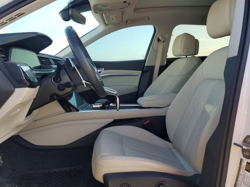 2022 AUDI E-TRON PREMIUM 7