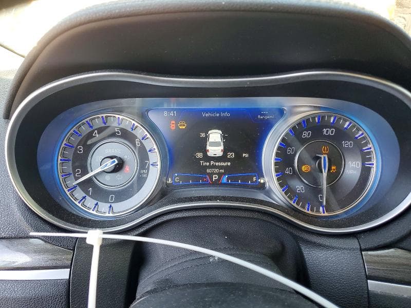 2022 CHRYSLER 300 TOURING L TOURING L 9