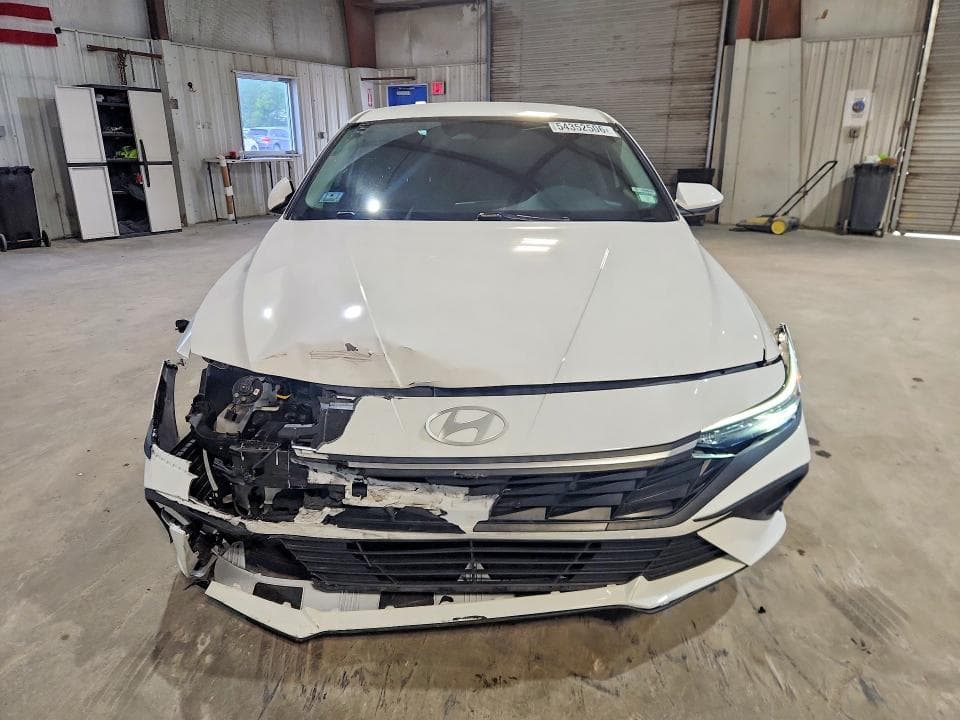 2024 HYUNDAI ELANTRA SEL 5