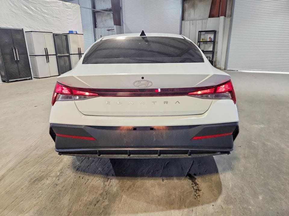 2024 HYUNDAI ELANTRA SEL 6