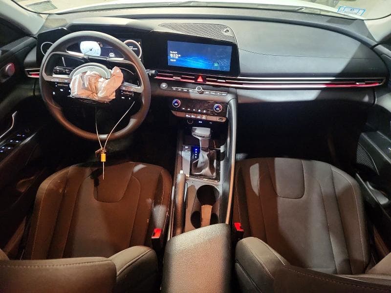 2024 HYUNDAI ELANTRA SEL 8