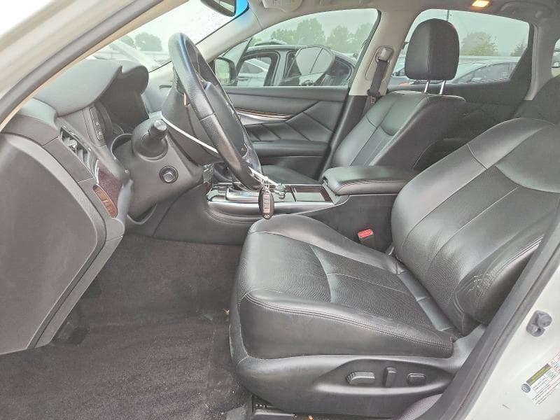 2019 INFINITI Q70 3.7 LUXE 3.7 LUXE 7