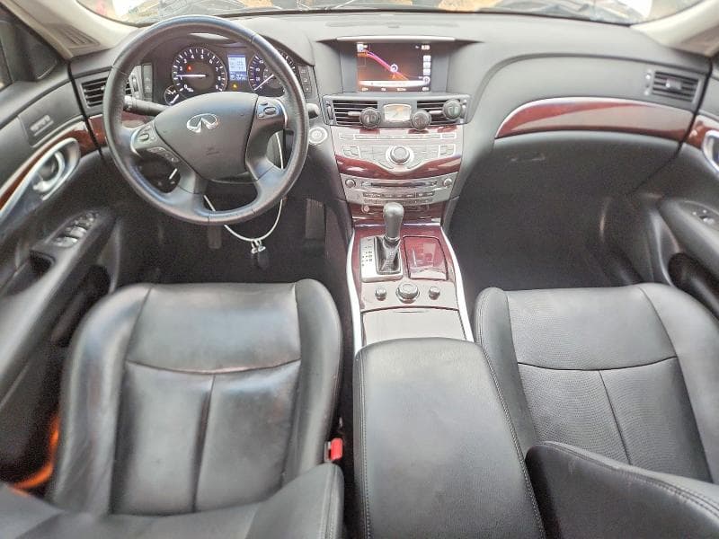 2019 INFINITI Q70 3.7 LUXE 3.7 LUXE 8