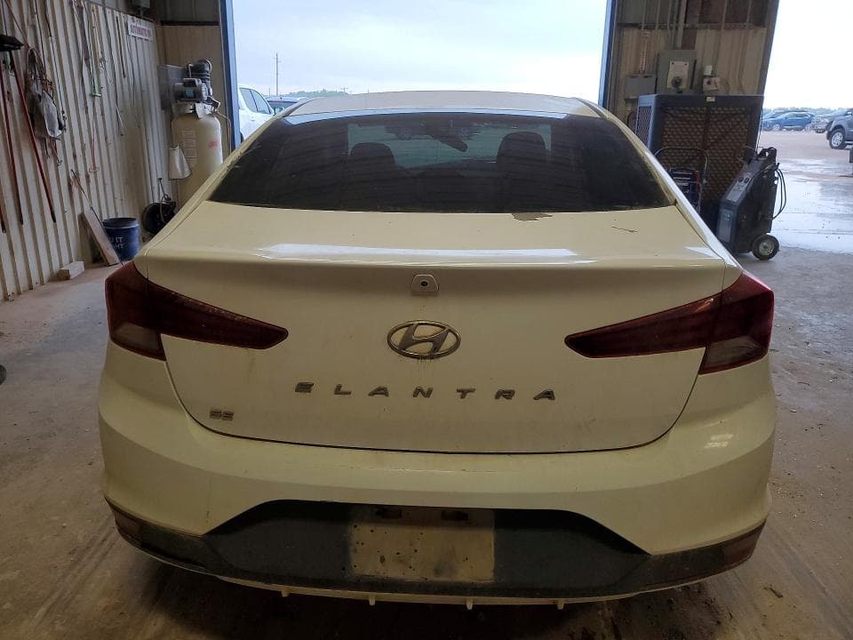 2019 HYUNDAI ELANTRA SE SE 6