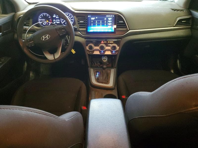 2019 HYUNDAI ELANTRA SE SE 8