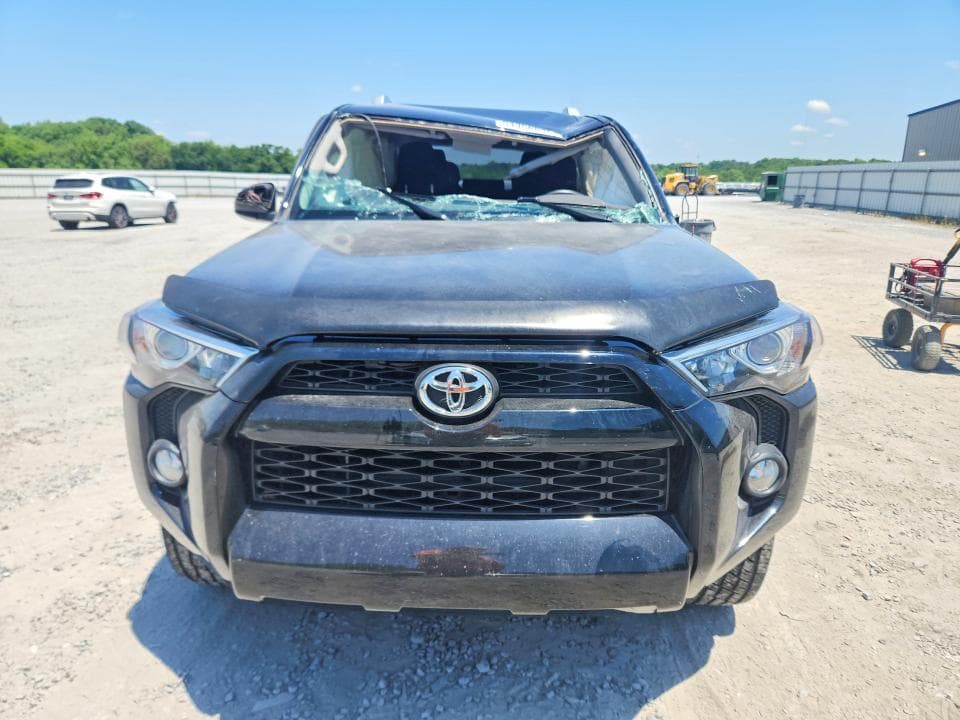 2017 TOYOTA 4RUNNER SR5 5