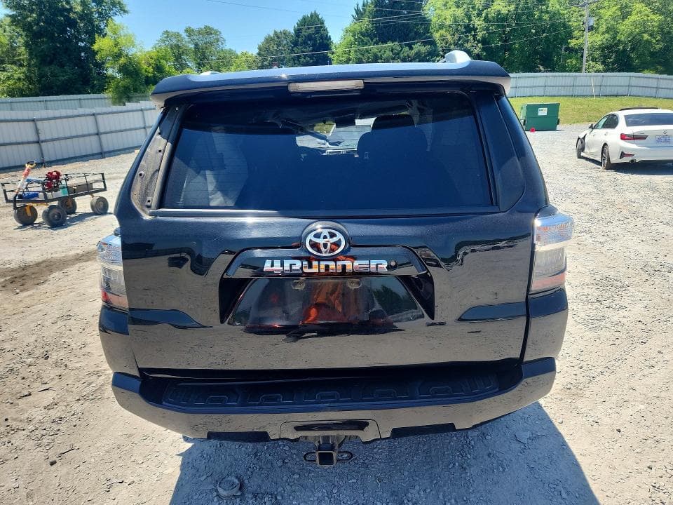 2017 TOYOTA 4RUNNER SR5 6