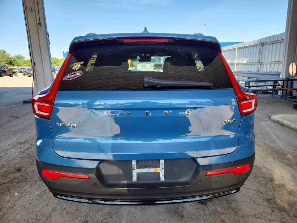 2023 VOLVO XC40 PLUS PLUS 6