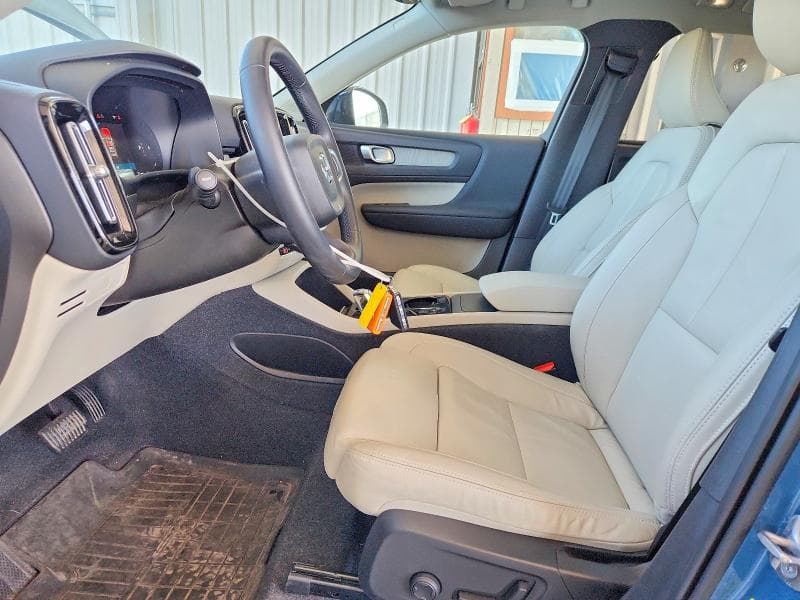 2023 VOLVO XC40 PLUS PLUS 7