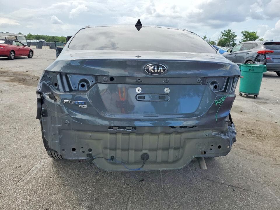 2021 KIA FORTE FE 6