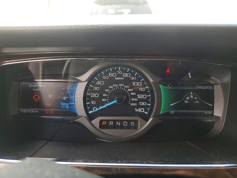 2017 FORD TAURUS LIMITED LIMITED 10