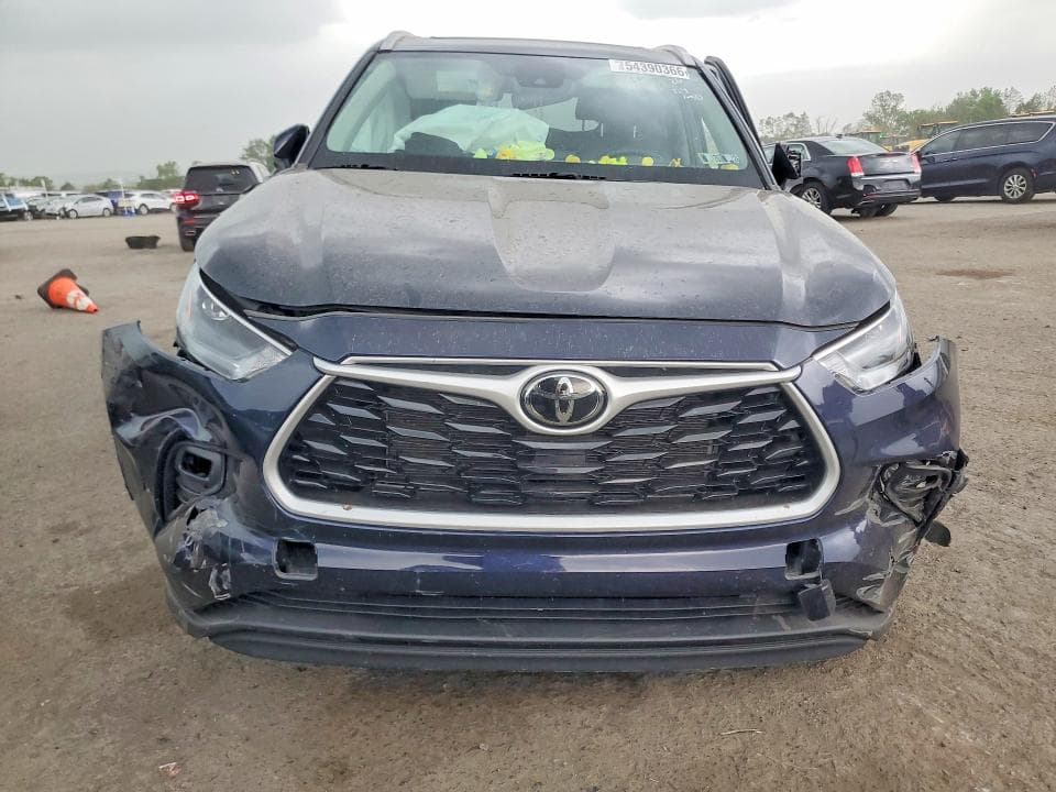 2023 TOYOTA HIGHLANDER XLE 5