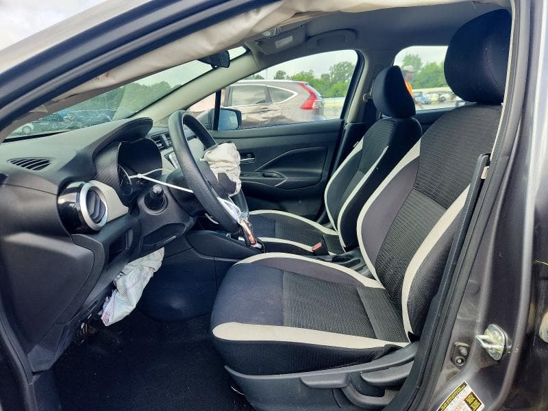 2020 NISSAN VERSA SV SV 7
