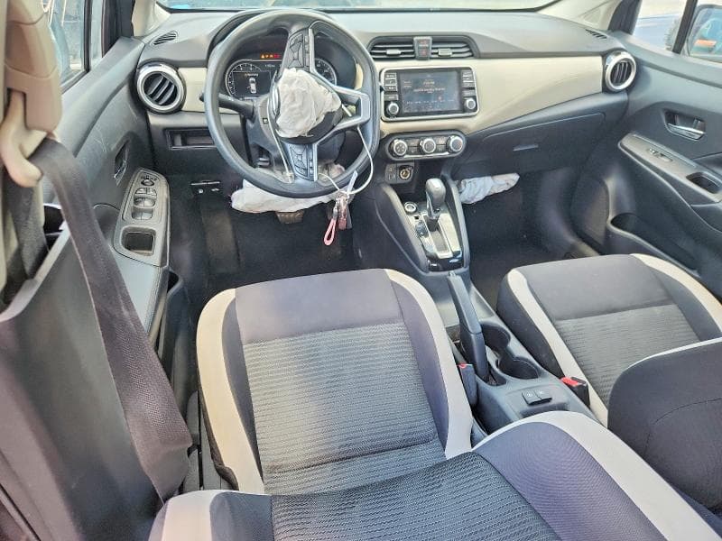 2020 NISSAN VERSA SV SV 8