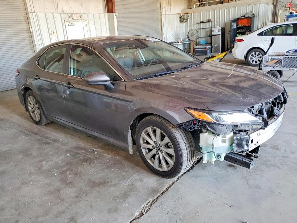 2019 TOYOTA CAMRY LE LE 4