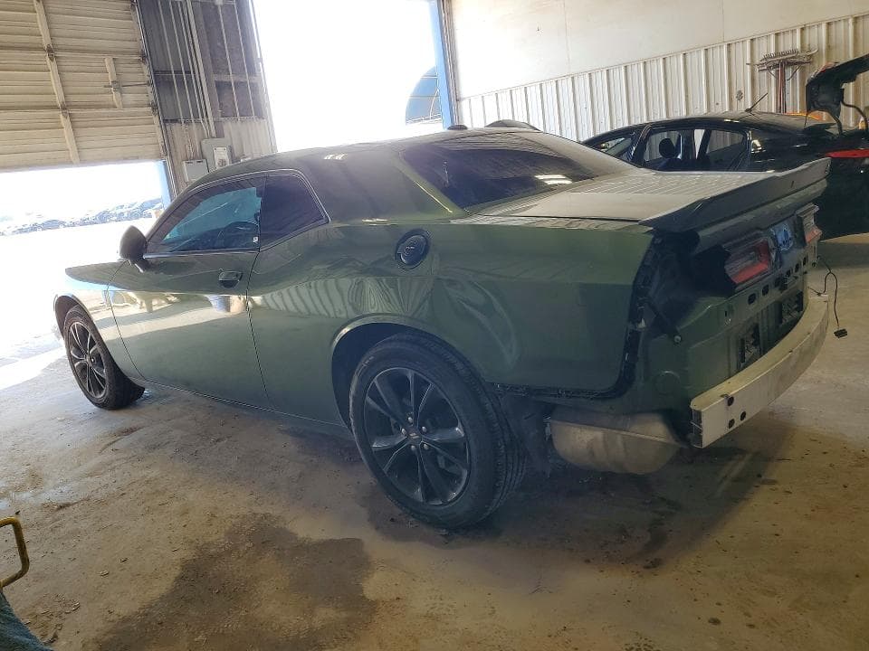 2022 DODGE CHALLENGER SXT 2