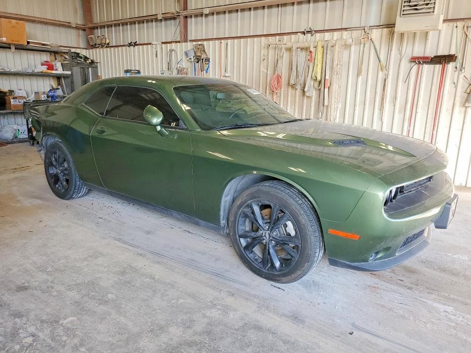 2022 DODGE CHALLENGER SXT 4