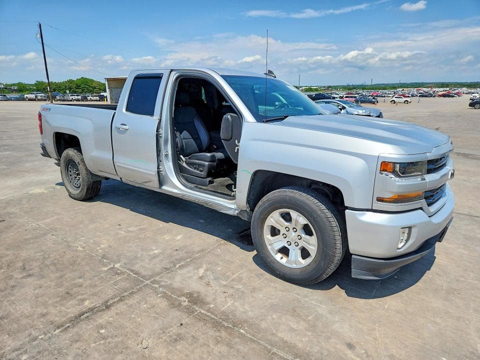 2017 CHEVROLET SILVERADO K1500 LT 4