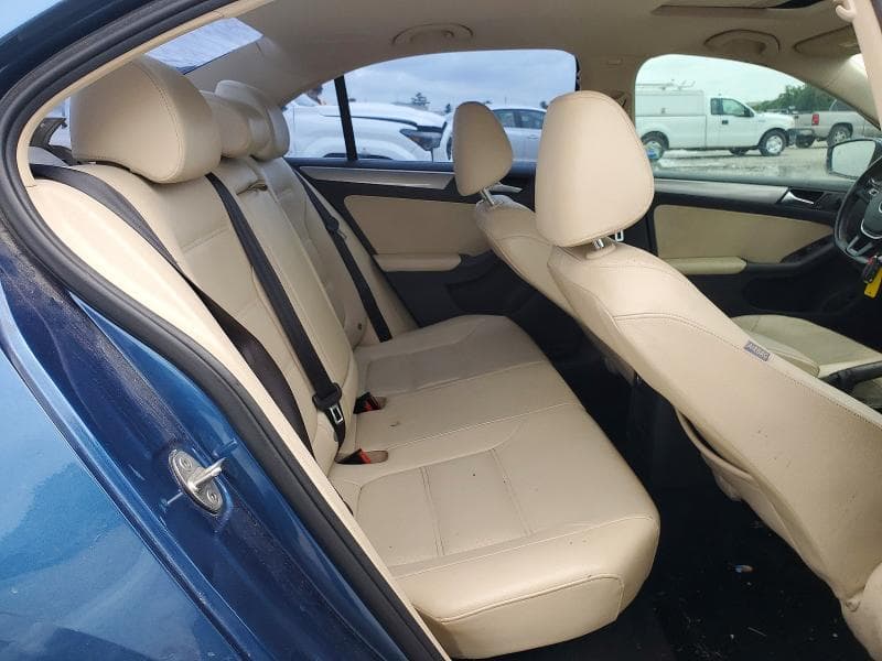 2017 VOLKSWAGEN JETTA SE 10