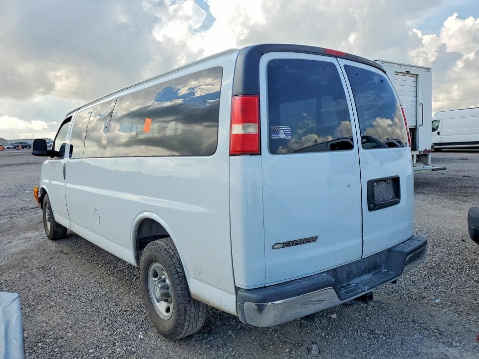 2018 CHEVROLET EXPRESS G3500 LT 2