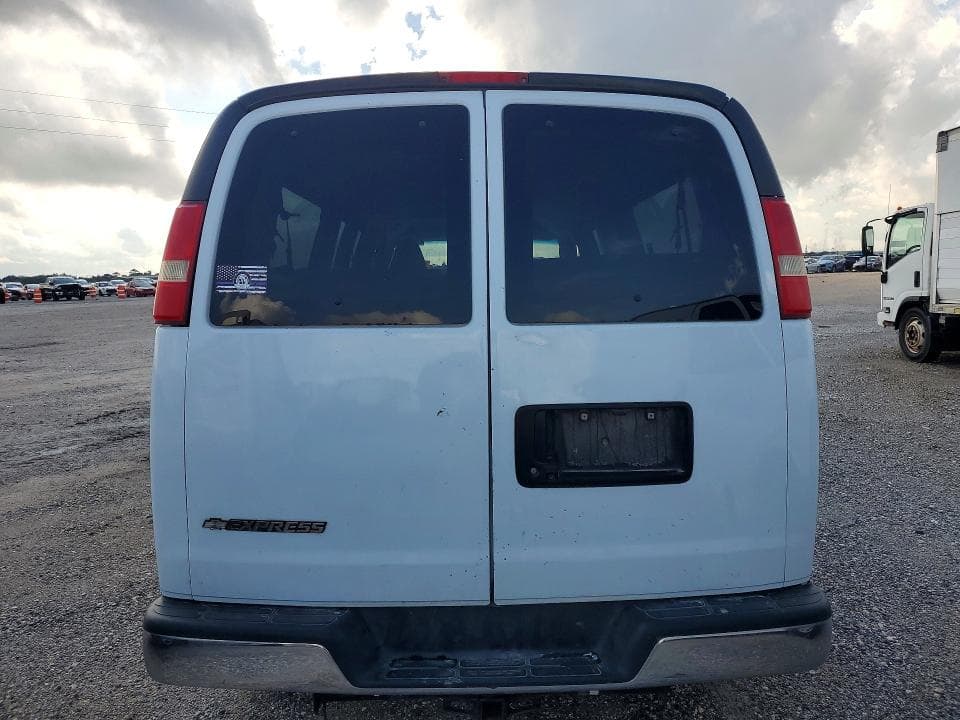 2018 CHEVROLET EXPRESS G3500 LT 6