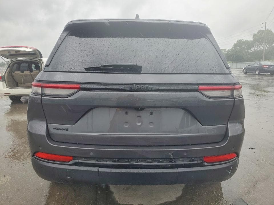 2023 JEEP GRAND CHEROKEE LAREDO 6