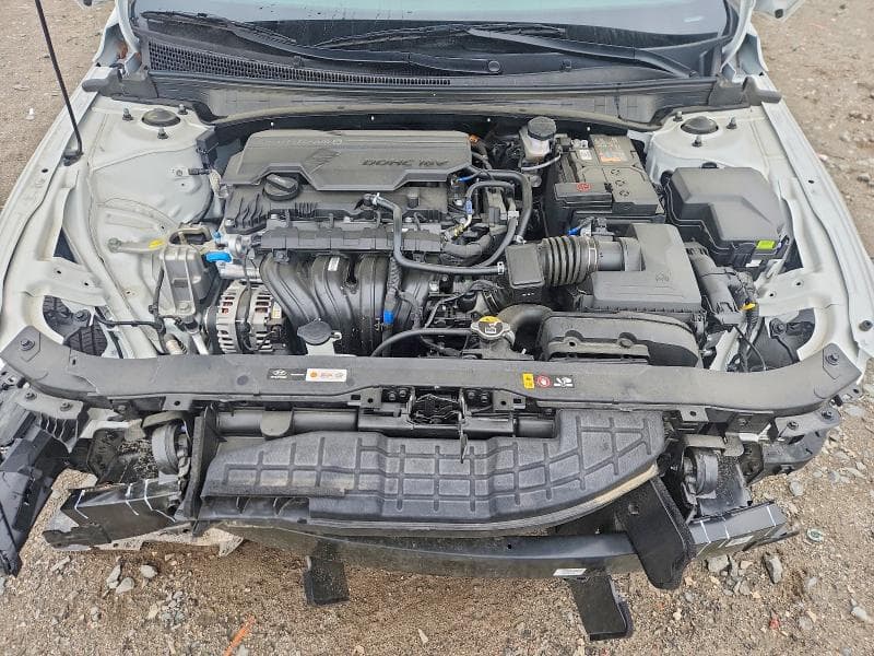 2025 HYUNDAI ELANTRA SE 11
