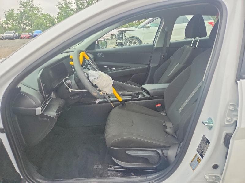 2025 HYUNDAI ELANTRA SE 7