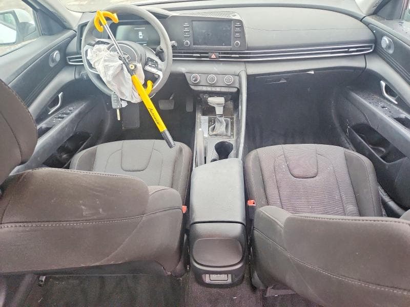 2025 HYUNDAI ELANTRA SE 8