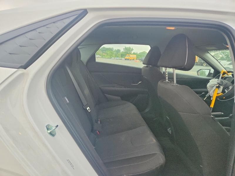 2025 HYUNDAI ELANTRA SE 10
