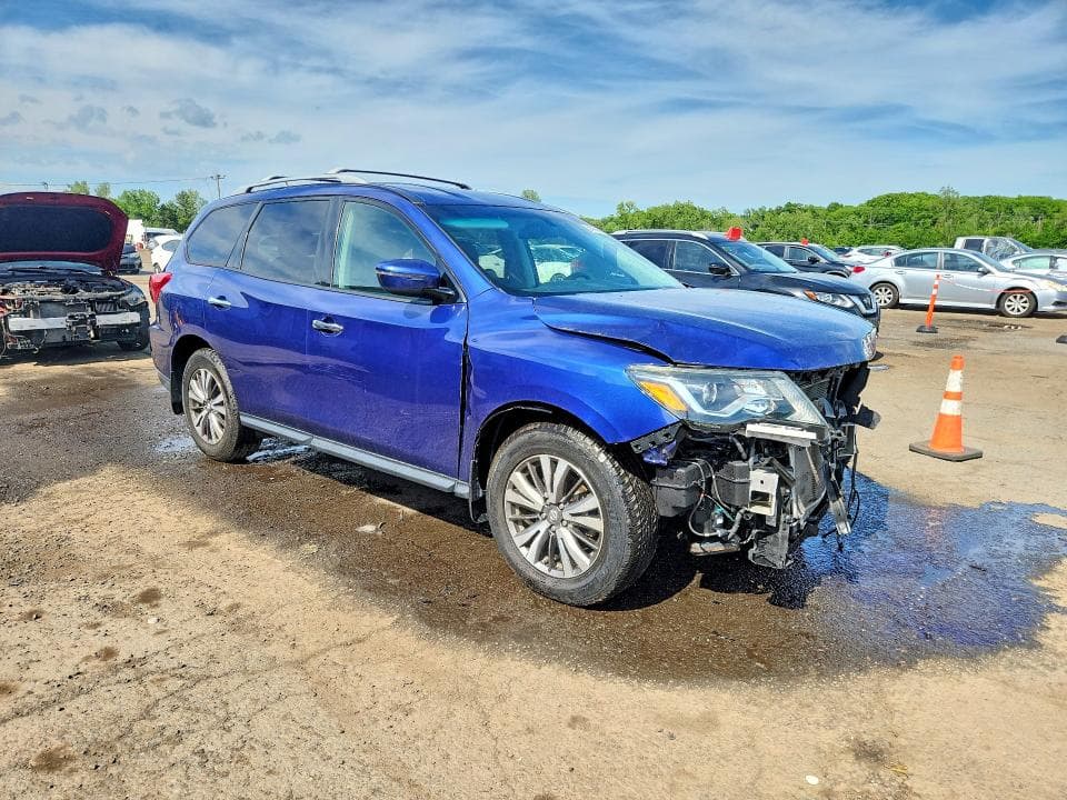 2017 NISSAN PATHFINDER S 4