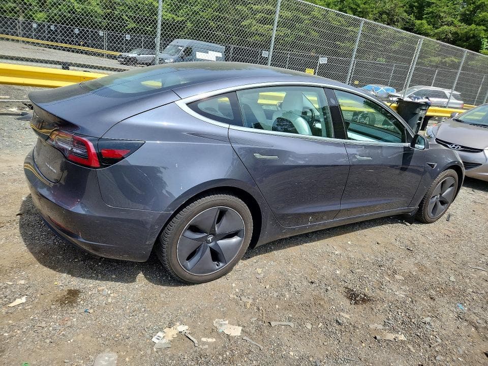 2018 TESLA MODEL 3 3