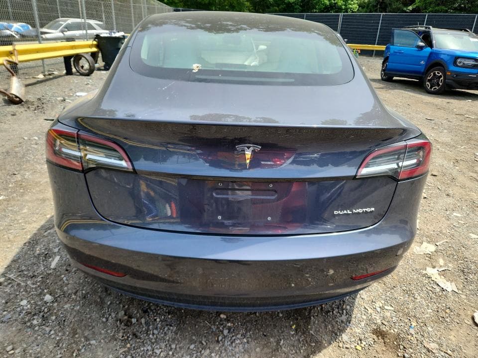 2018 TESLA MODEL 3 6