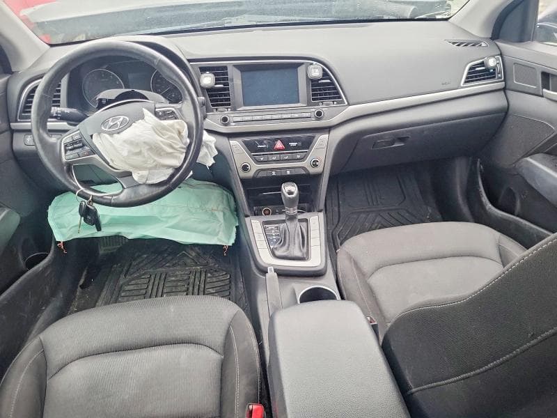 2017 HYUNDAI ELANTRA SE 8