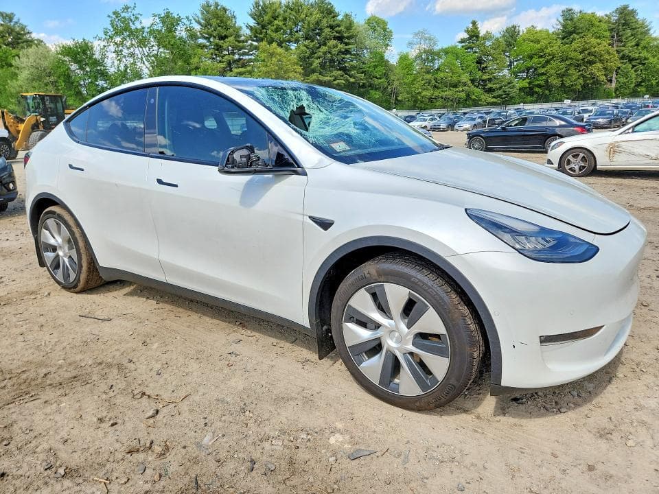 2021 TESLA MODEL Y 4