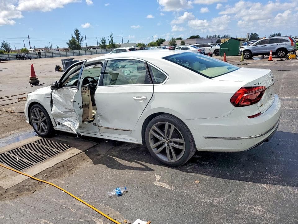 2017 VOLKSWAGEN PASSAT R-LINE 2