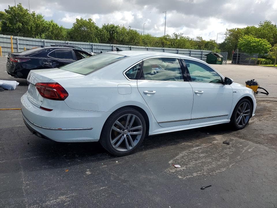2017 VOLKSWAGEN PASSAT R-LINE 3