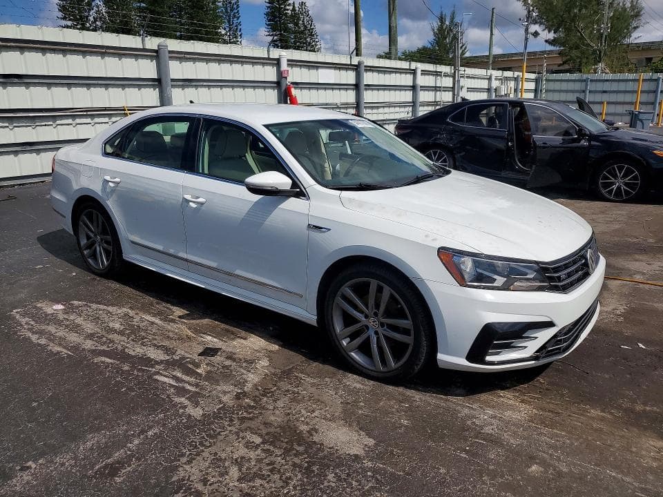 2017 VOLKSWAGEN PASSAT R-LINE 4