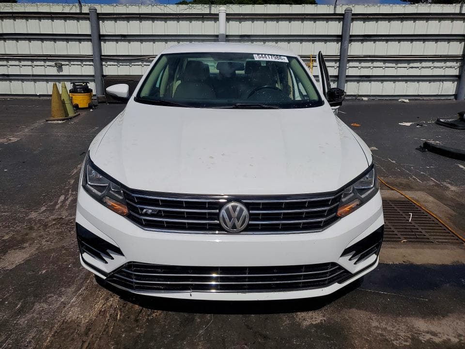 2017 VOLKSWAGEN PASSAT R-LINE 5