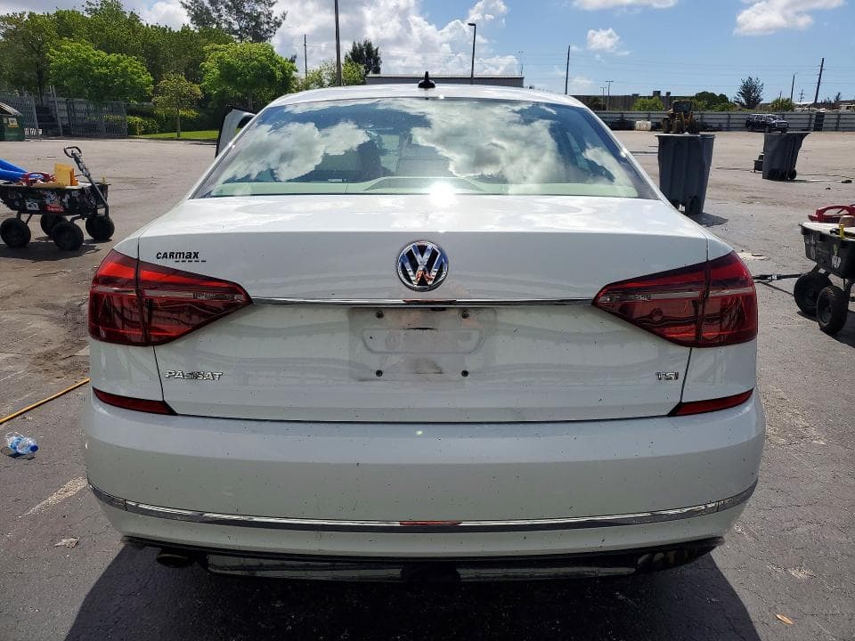 2017 VOLKSWAGEN PASSAT R-LINE 6