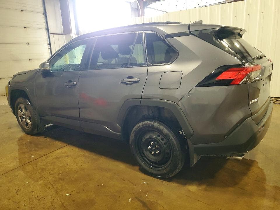2024 TOYOTA RAV4 XLE 2
