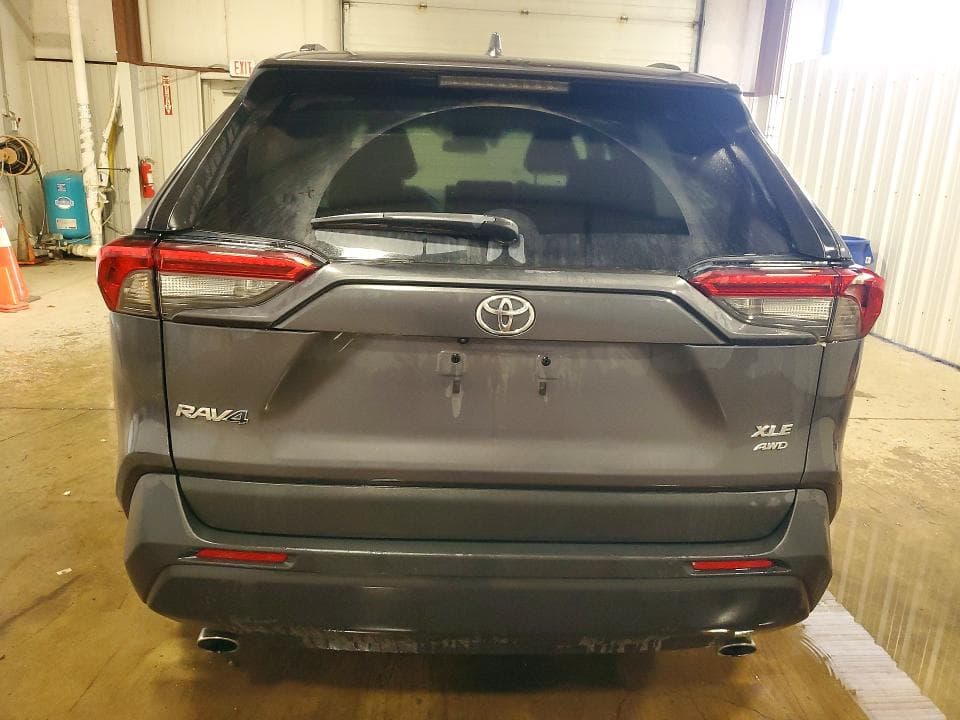 2024 TOYOTA RAV4 XLE 6