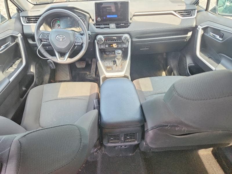 2024 TOYOTA RAV4 XLE 8