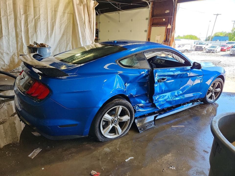 2019 FORD MUSTANG 3